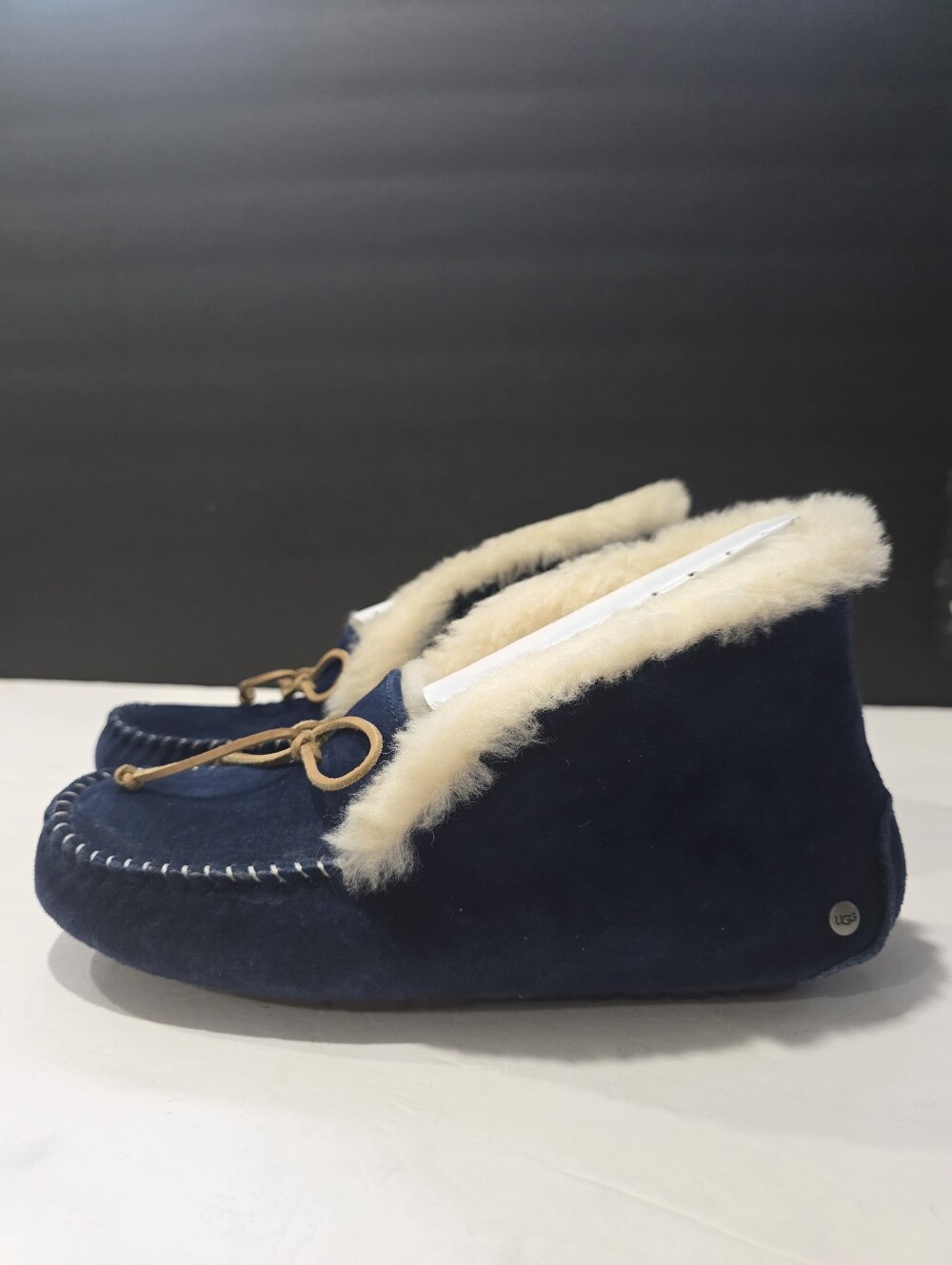 NIB UGG Alena Midnight Blue Suede Shearling Cuffed Moccasin Slippers Women's